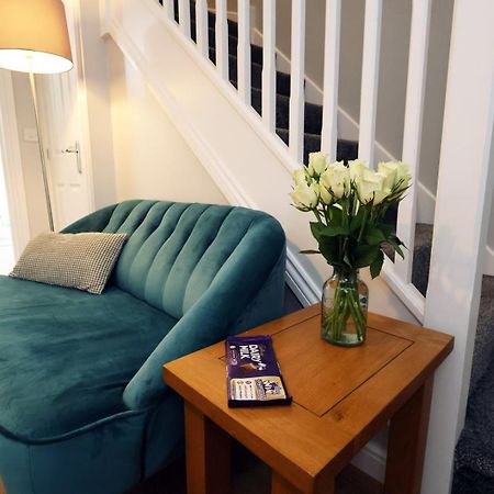 Relaxing 2-Bed Coastal Escape In Port Talbot Lägenhet Exteriör bild