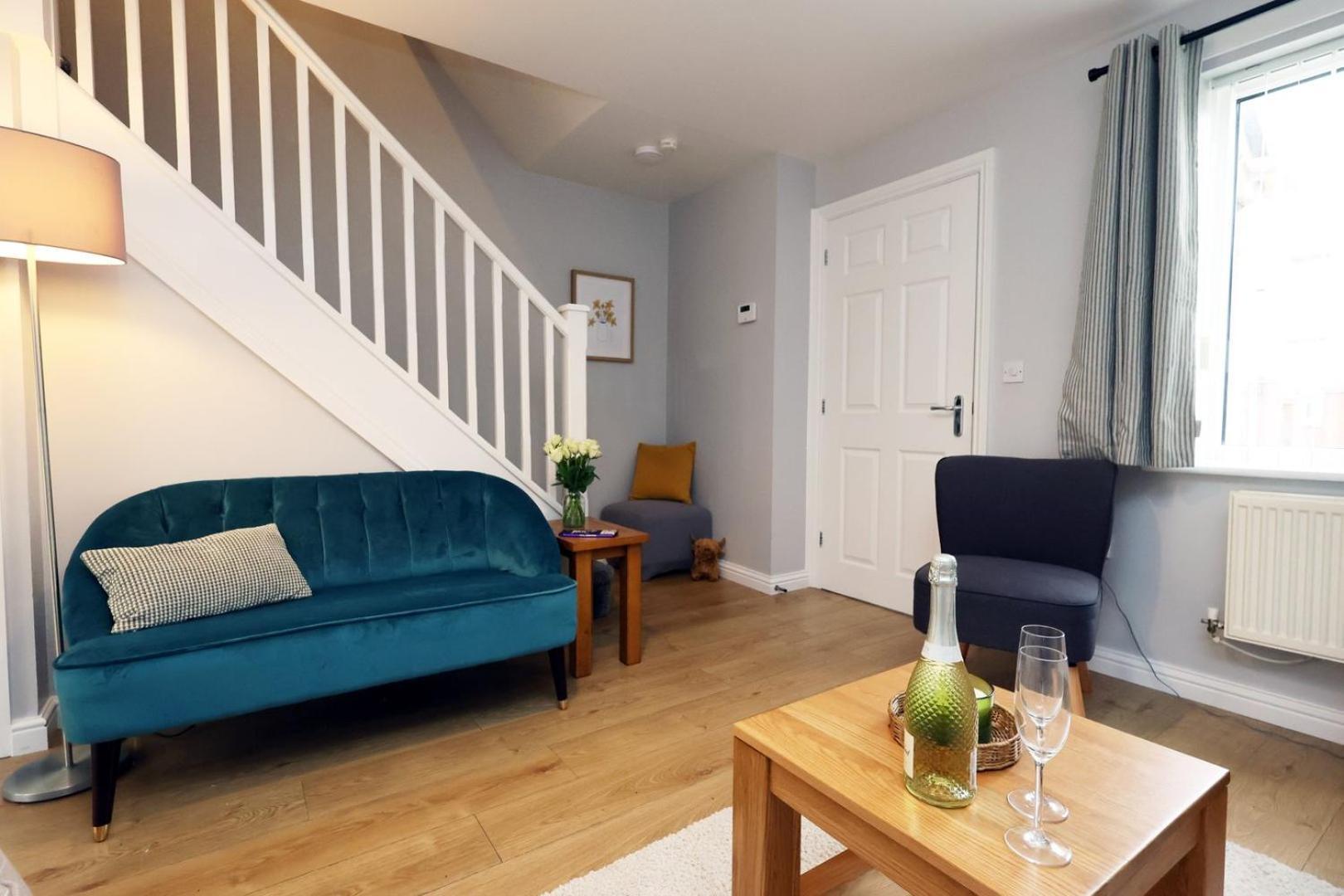 Relaxing 2-Bed Coastal Escape In Port Talbot Lägenhet Exteriör bild